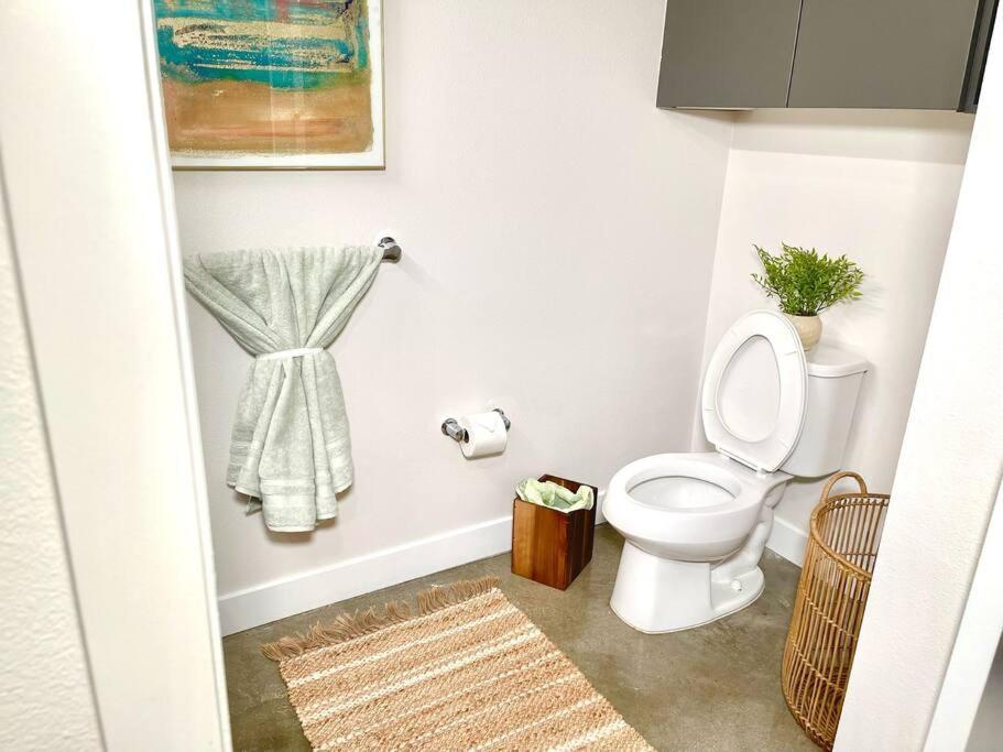 Apartment Luxury Modern And Bright In Hollywood 2br 2ba- 5215